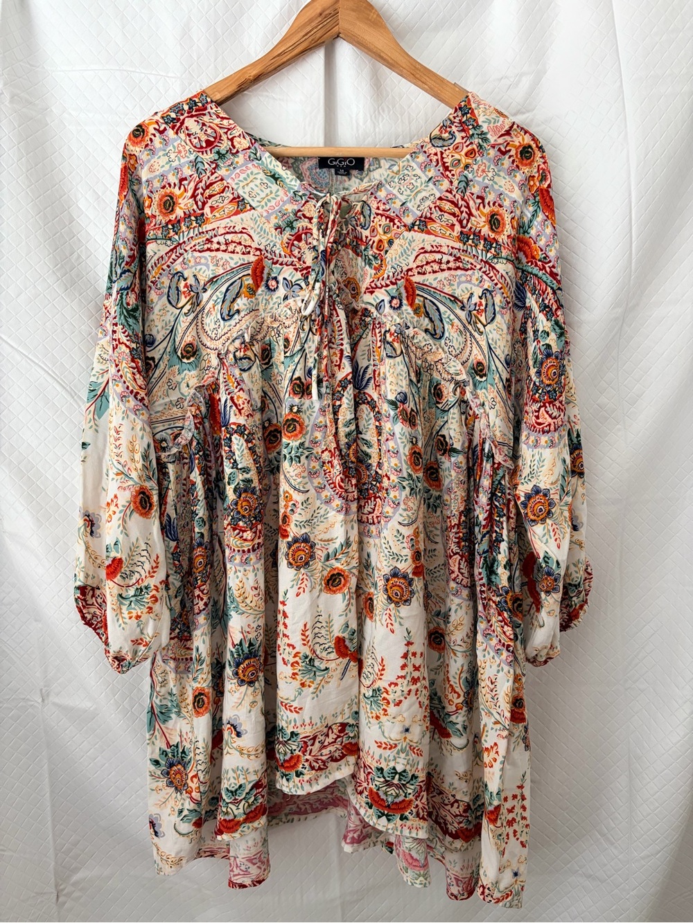GSO Cream Paisley Floral Tie-Neck Boho Tunic